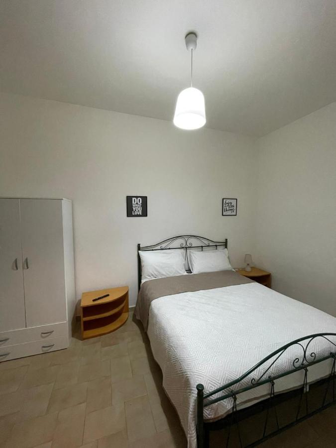Casa Vacanze Linuccio กาซาลาบาเต ภายนอก รูปภาพ