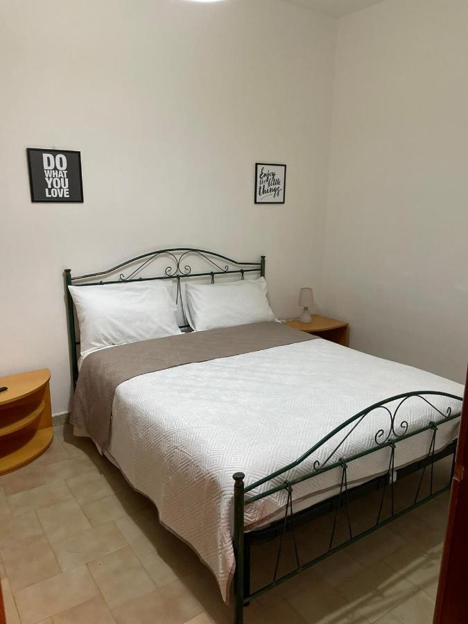 Casa Vacanze Linuccio กาซาลาบาเต ภายนอก รูปภาพ