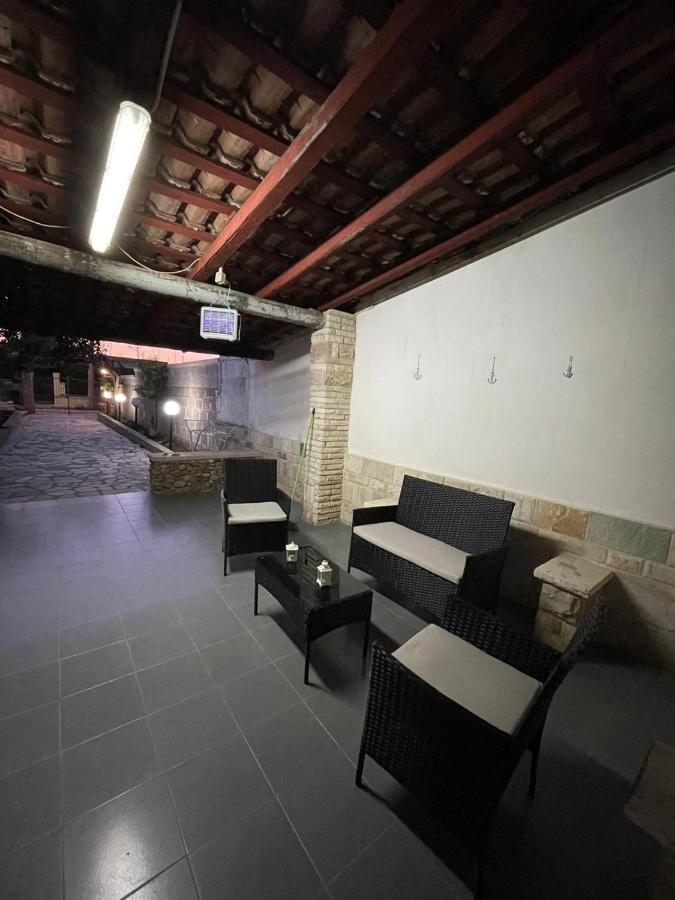 Casa Vacanze Linuccio กาซาลาบาเต ภายนอก รูปภาพ